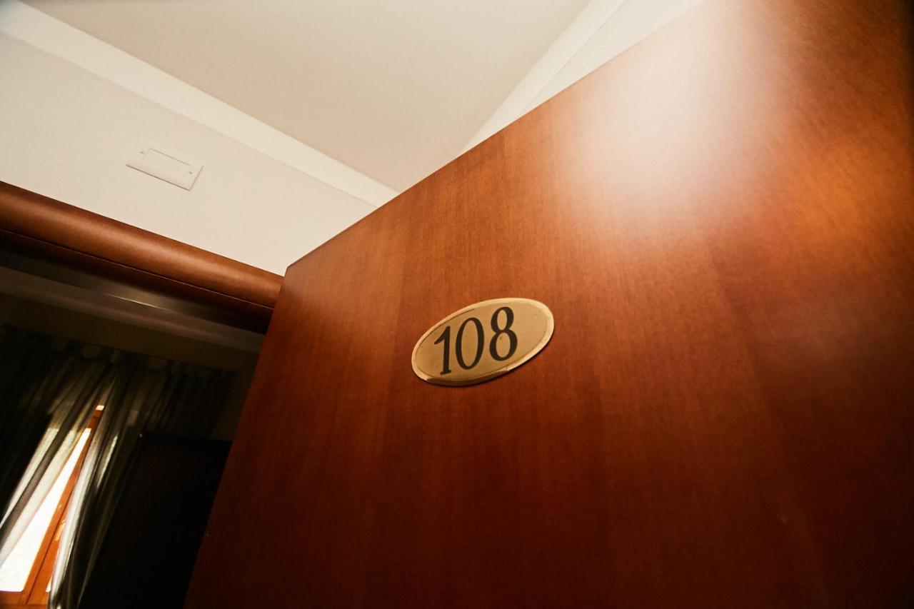 Hotel Vulci 蒙塔尔托迪卡斯特罗 外观 照片